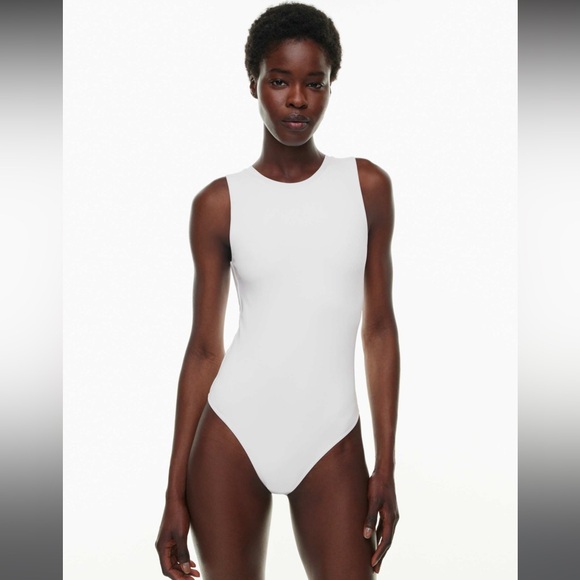 Aritzia Contour Crew Bodysuit - Picture 5 of 7